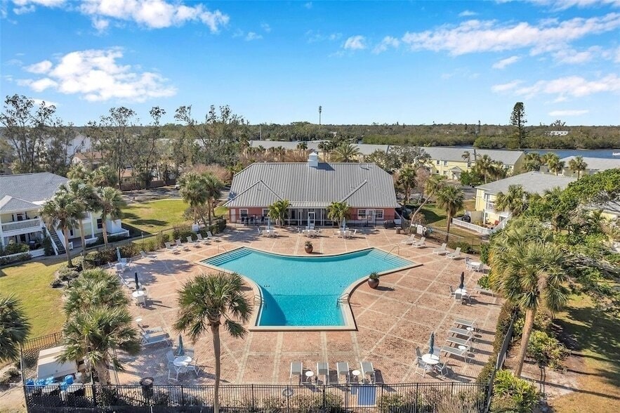Building Photo - 3837 Pompano Dr SE