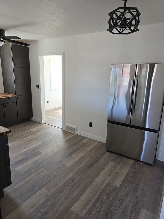 Building Photo - Newly Upgraded 2-Bedroom Home Available Now!