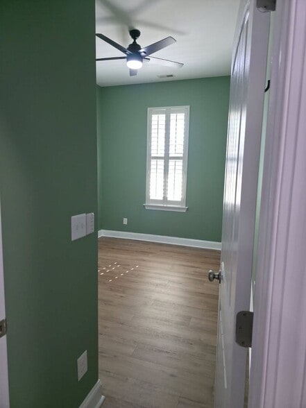 Building Photo - 341 Belvedere Dr