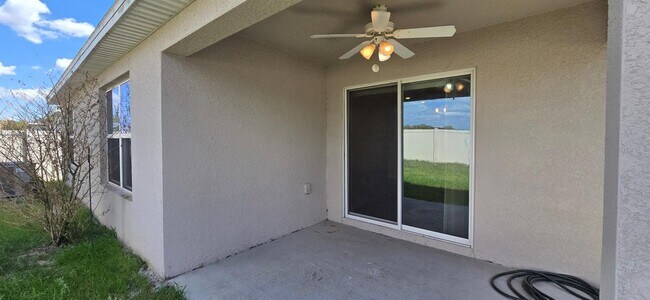 Building Photo - 8557 Triumph Cir