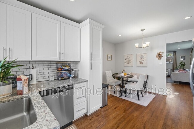 Building Photo - 422 Eisner St