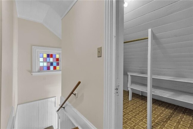 Building Photo - 225 S Park St