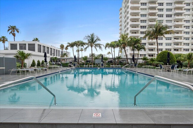 Building Photo - 1630 N Ocean Blvd