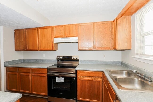 Building Photo - 6468 Wellington Chase Ct