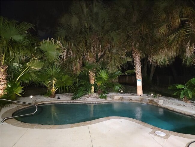 Building Photo - 8860 Dawes Point Dr