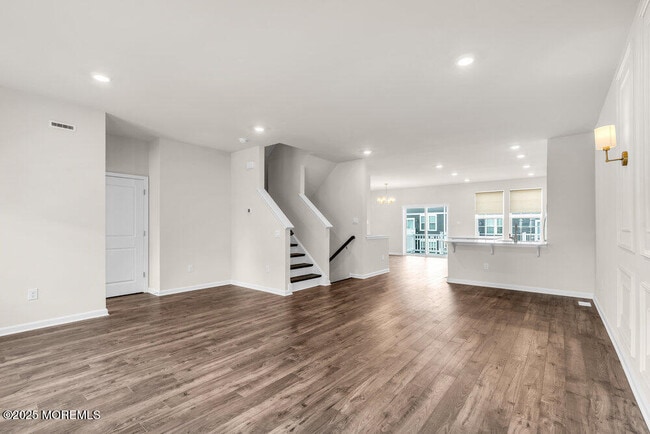 Building Photo - 8 Rothbury Ct