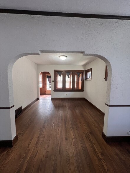 Building Photo - 169 S 64th St