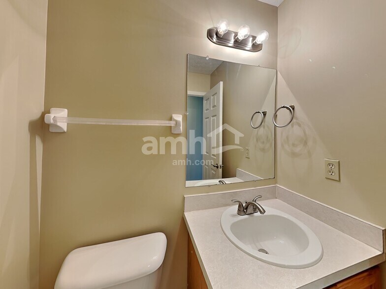 Building Photo - 392 Old Ivory Ct