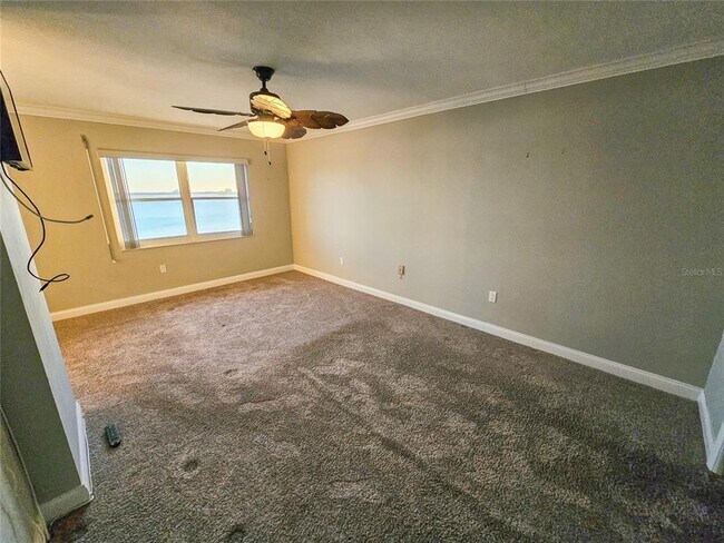 Building Photo - 6020 Shore Blvd S