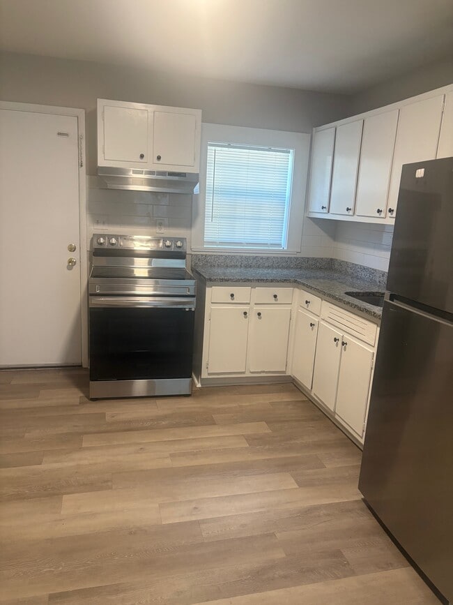 Building Photo - Enota Garden Apartments