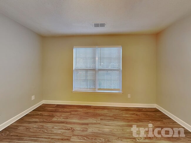 Building Photo - 2668 Captains Watch Rd NE