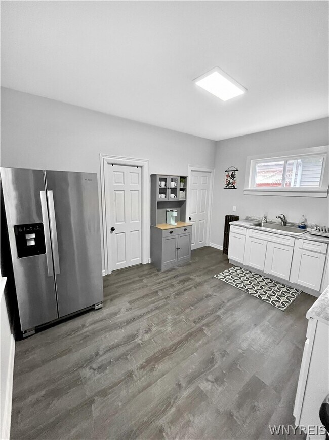 Building Photo - 36 19th St