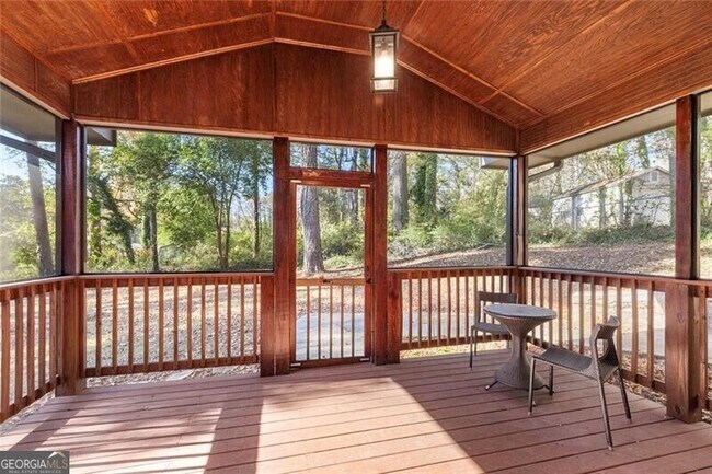 Building Photo - 1605 Carter Rd