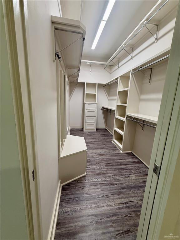 Building Photo - 25 Lago Washington