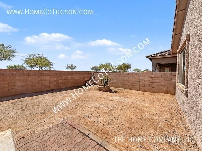 Building Photo - 6411 W Willow Falls Way
