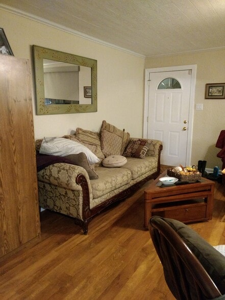 Building Photo - 350 33rd St