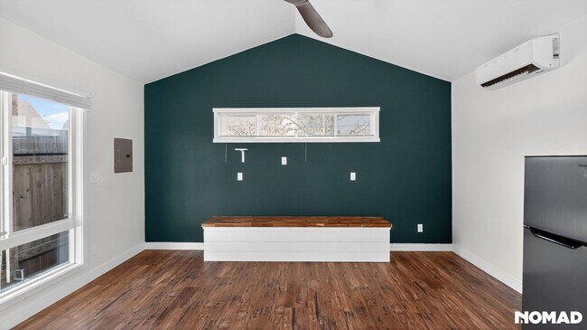 Building Photo - 1155 18th St NE