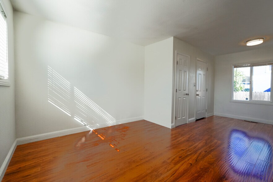 Building Photo - 3765 Angelo Ave