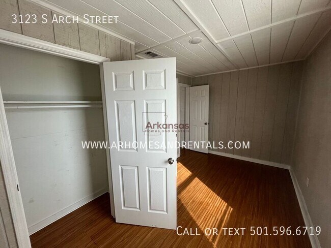 Building Photo - 3123 S Arch St