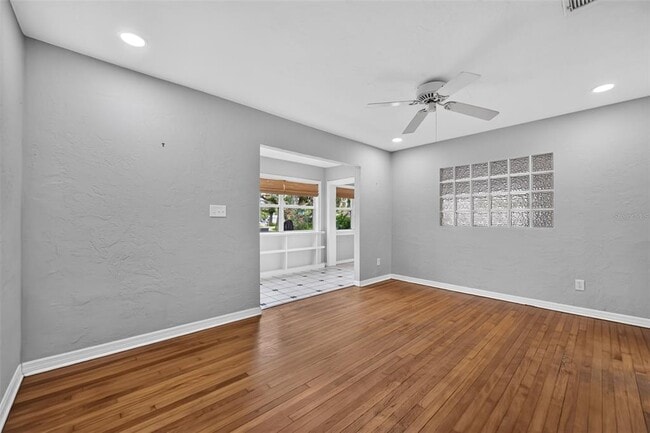 Building Photo - 2732 Newark Way