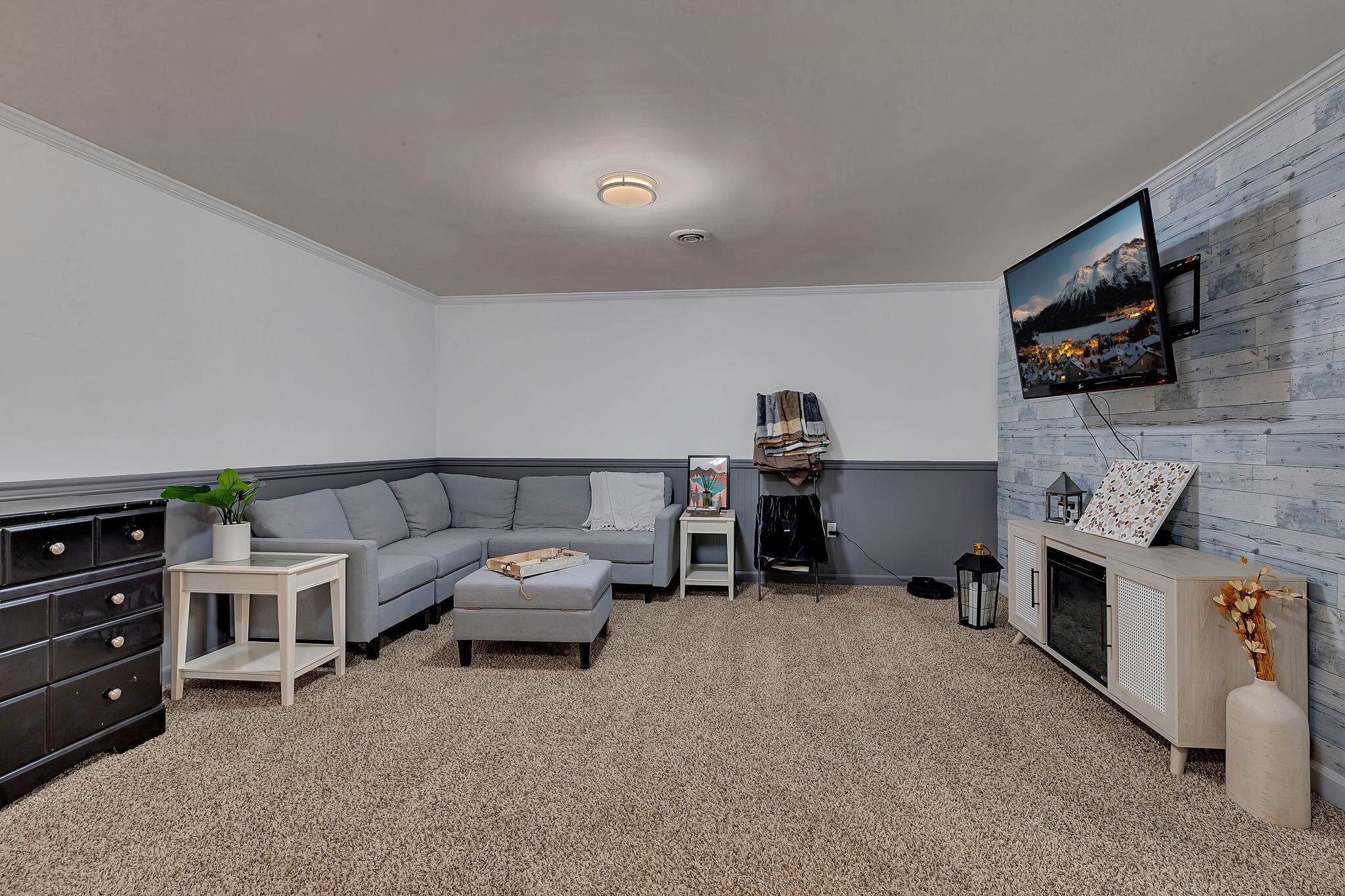 Building Photo - 5341 Mallard Ln