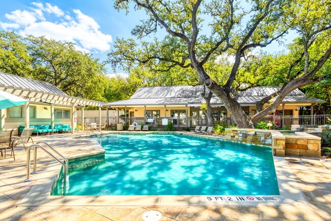 Building Photo - Niche