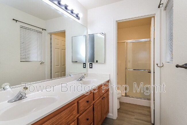 Building Photo - 4726 Stuart St