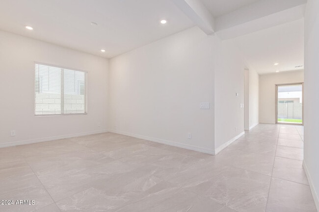 Building Photo - 22681 E Bonanza Way