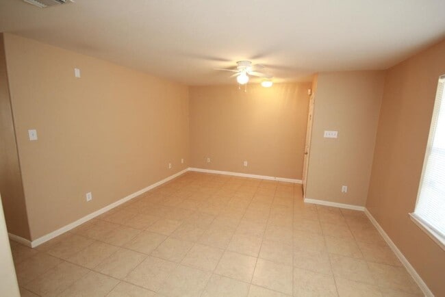 Building Photo - 6418 Mountain Pines Ln