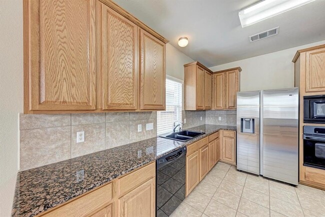 Building Photo - 11512 Shadow Creek Dr