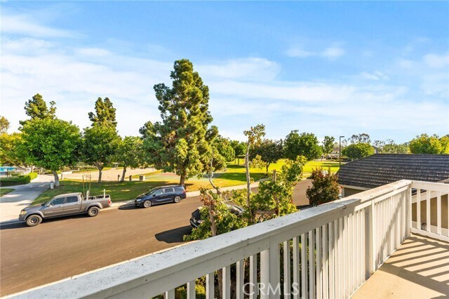 Building Photo - 38 Ashwood