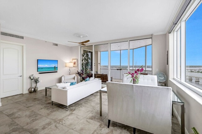 Building Photo - Stunning High-Rise Condo with Gulf Views –...