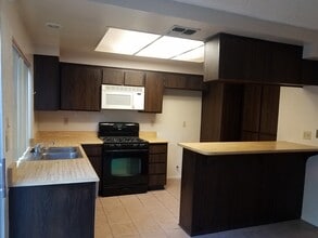 Building Photo - 1097 S Santo Antonio Dr