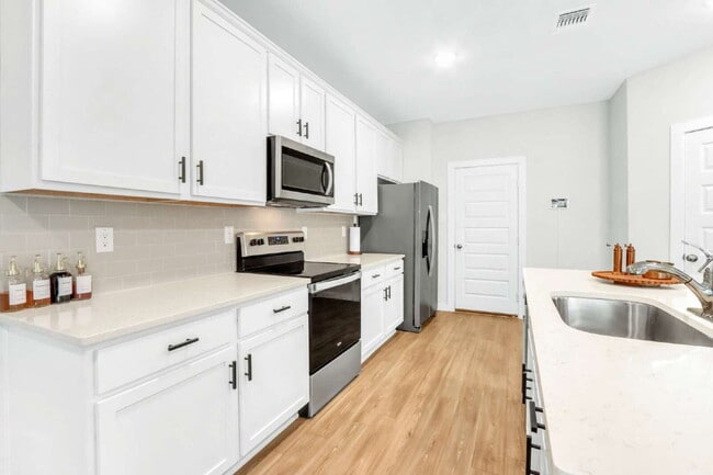 Building Photo - "Charming 4-Bedroom Sanctuary with 2.5 Baths in San Antonio – Spacious 2,097 Sq Ft Home available...