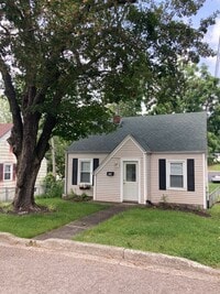 Building Photo - Rental Amount REDUCED!