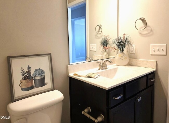 Building Photo - 281 E Webber Ln