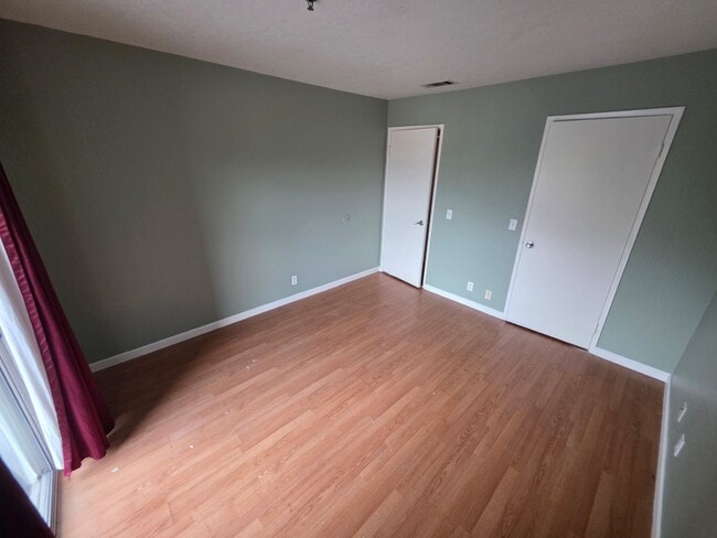 Building Photo - 1973 Bonifacio St