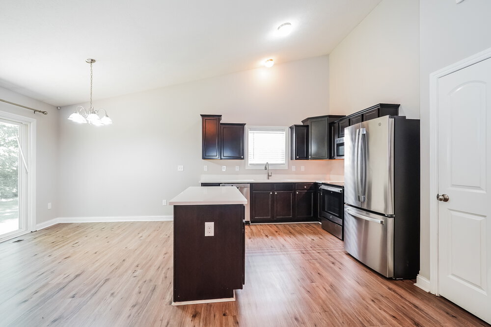 Building Photo - 349 Cloverhill Dr