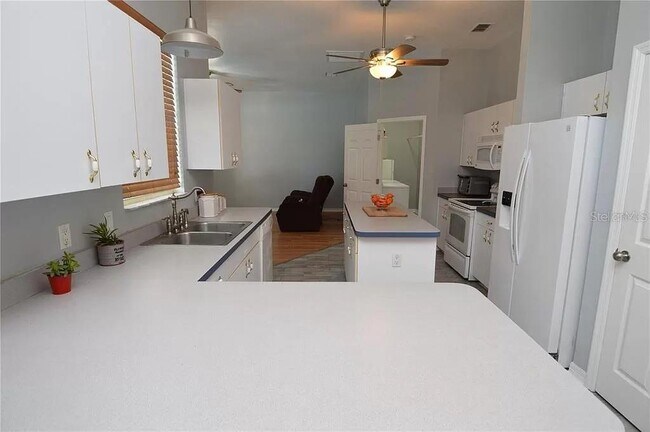 Building Photo - 3212 Tina Marie Dr