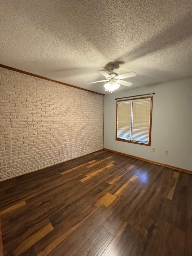 Building Photo - Spacious 2 Bed / 2 Bath Condo in Greenbria...