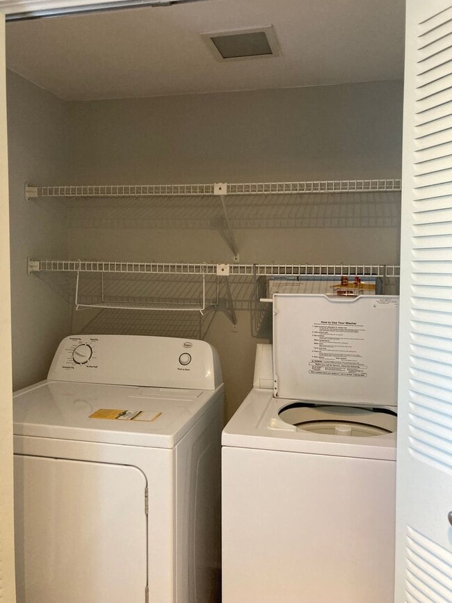 Building Photo - South Charlotte Townhome for Immediate Move in! *50% off the first month with a 12 month lease*