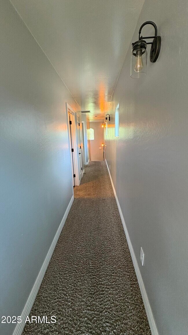 Building Photo - 11460 W St John Rd