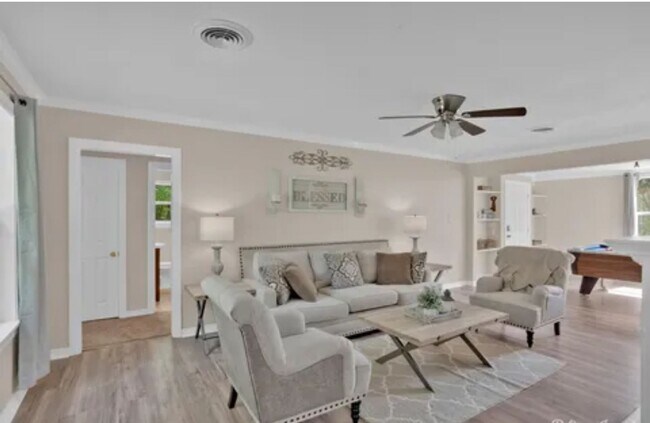 Building Photo - FRESH! Open AND NEAR THE CROSS LAKE BOAT LAUNCH!