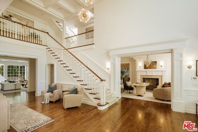 Building Photo - 2435 Mandeville Canyon Rd