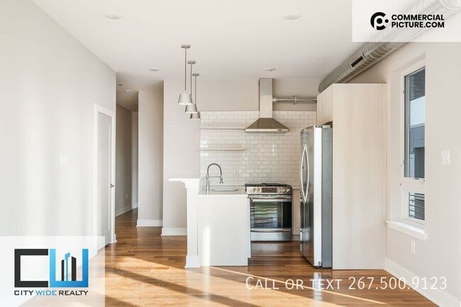 Building Photo - 3202 Capri Dr