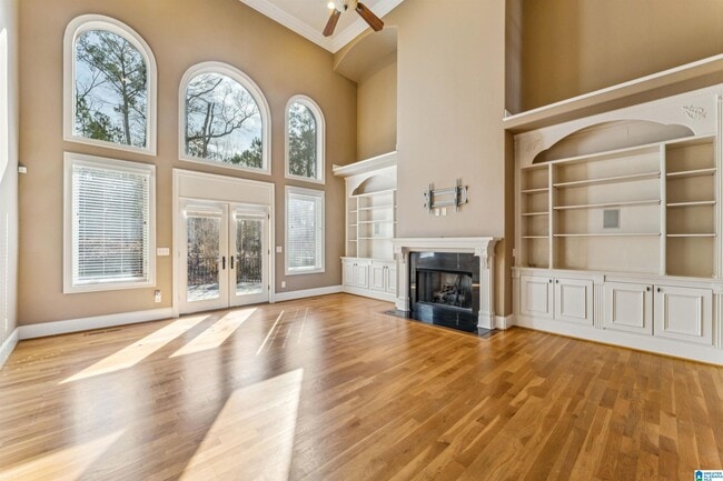 Building Photo - 2005 Lake Heather Dr