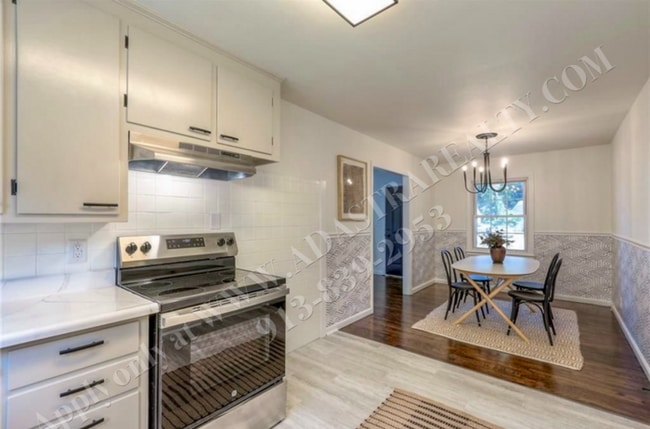 Building Photo - Stunningly Remodeled 3 Bed 1 Bath Home in KCMO-Available in JUNE!!