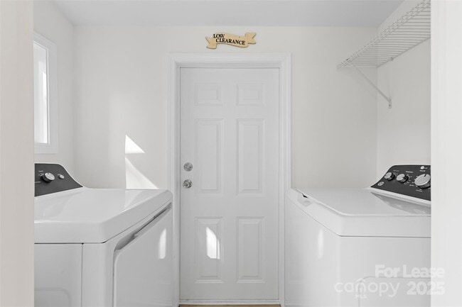 Building Photo - 660 Chestnut St