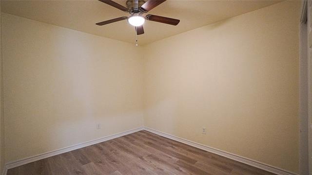 Building Photo - 1221 Cove Dr
