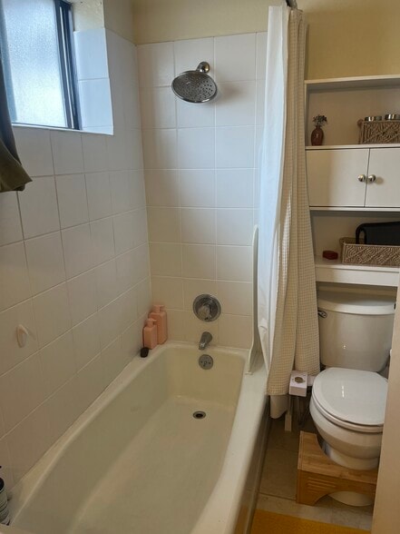 Tub - 1934 18th St
